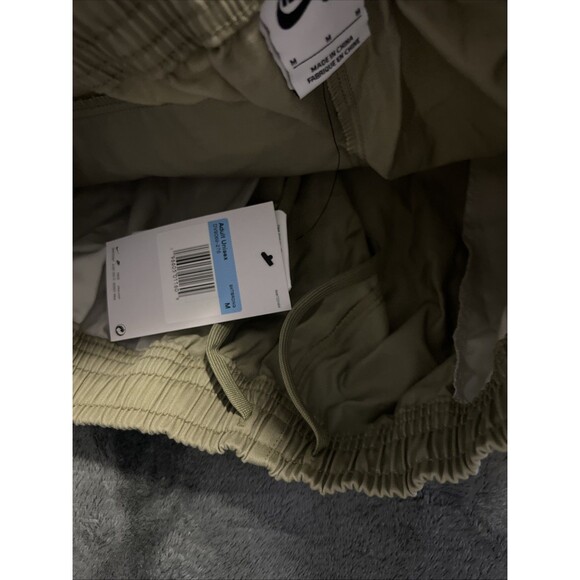 Medium Nike SB Skyring Skate Shorts Loose Fit Men’s Neon Olive Green DV9069-276 - Picture 9 of 13